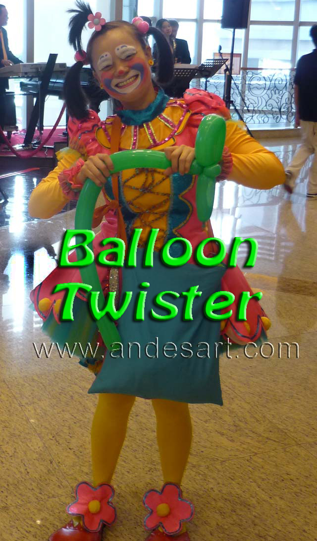 Balloon twister